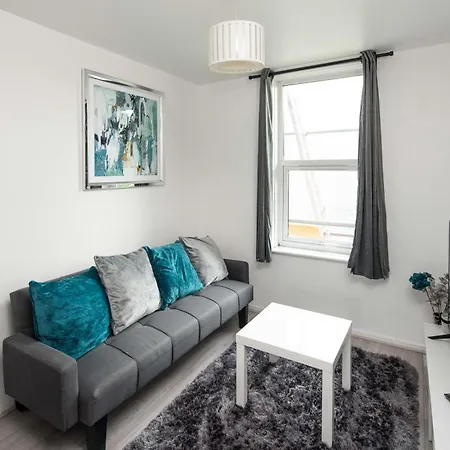 Stylish Apartment With Wifi And Easy Access To Central London Exterior foto